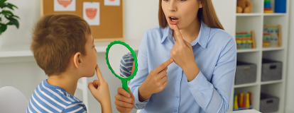 Какой должна быть последовательность работы над произношением звуков?